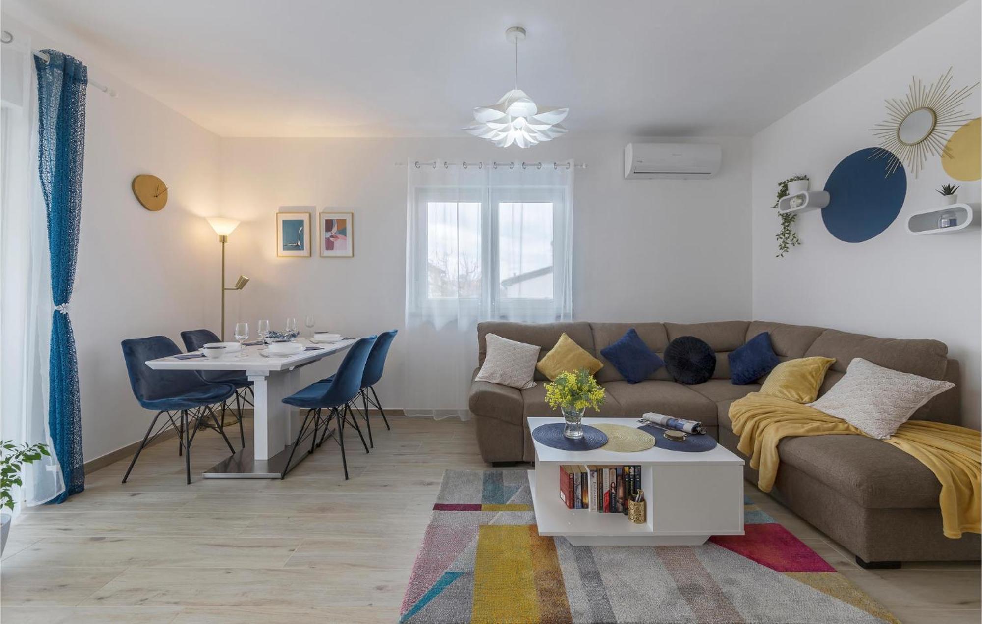 1 Bedroom Amazing Apartment In Peroj Extérieur photo